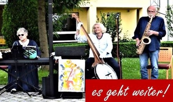 Bild Tanz-Cafe auf der Piazza an der Wandelhalle in Bad König