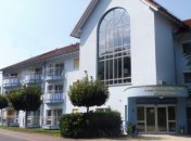 Blick auf das Senioren- und Pflegehaus "Das Blaue Haus"