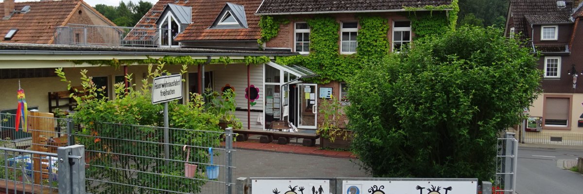 Blick auf den evangelischen Kindergarten in Nieder-Kinzig