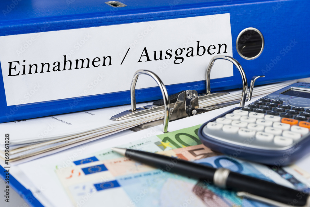 Symbolbild Einnahmen und Ausgaben