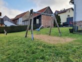 Blick auf den Kinderspielplatz in Momart