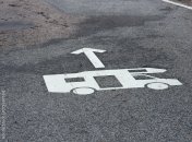 Symbolbild Wohnmobil; Bild eines Wohnmobils auf Straße