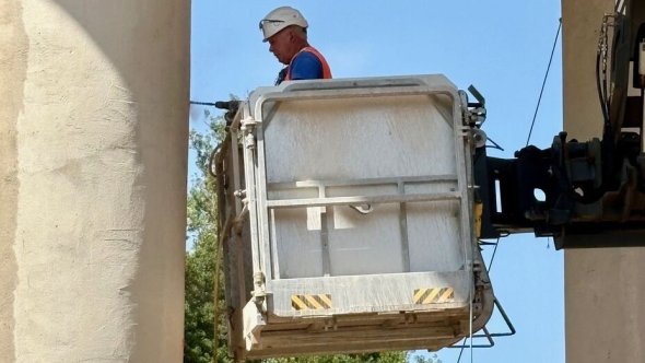 Bohrarbeiten an einem Brückenpfeiler